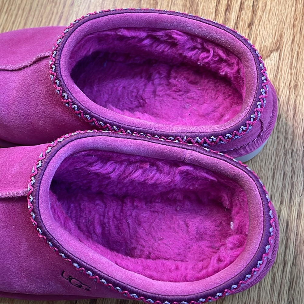 Slippers - Picture 3 of 4